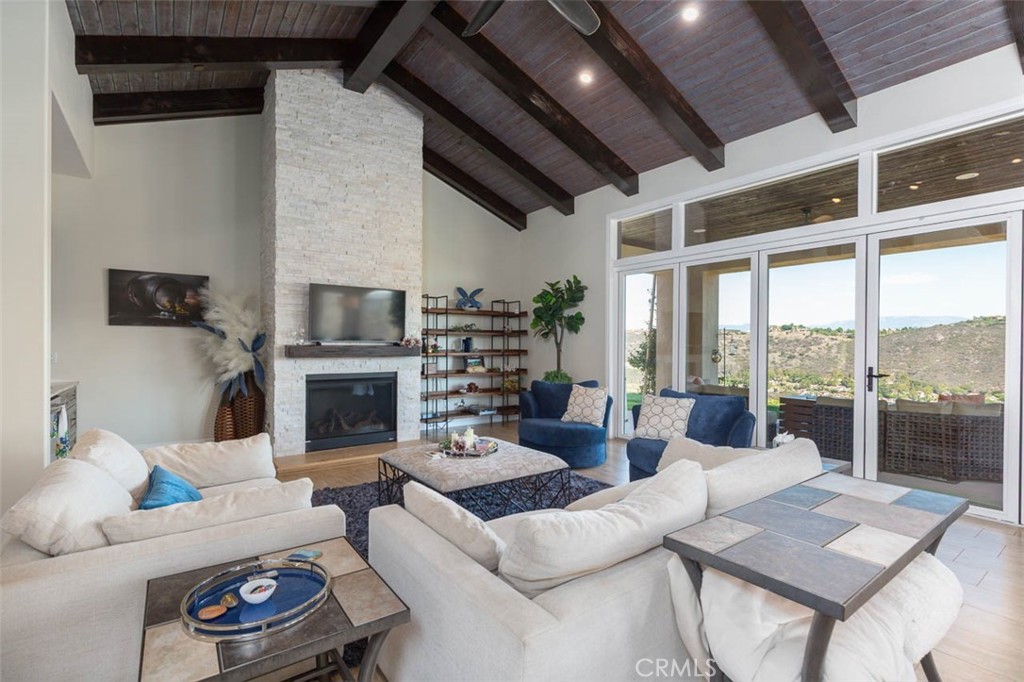 2260 Panoramic Way Vista, CA 92084 - Photo 4 of 55