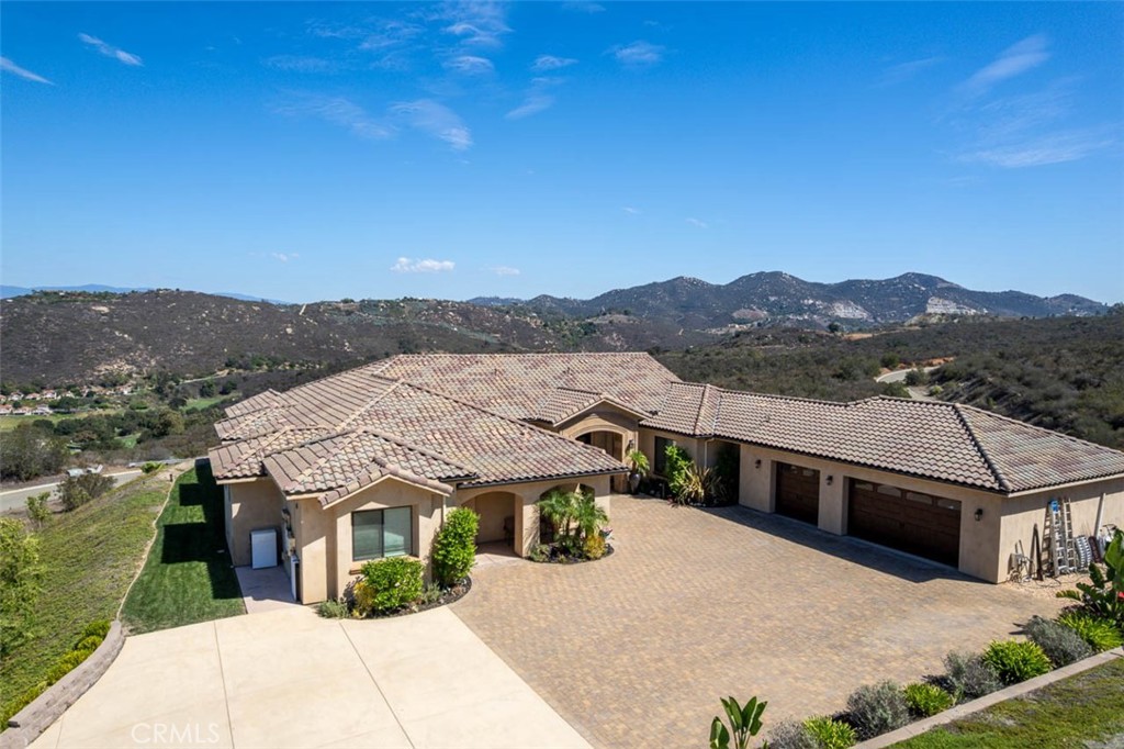 2260 Panoramic Way Vista, CA 92084 - Photo 41 of 55