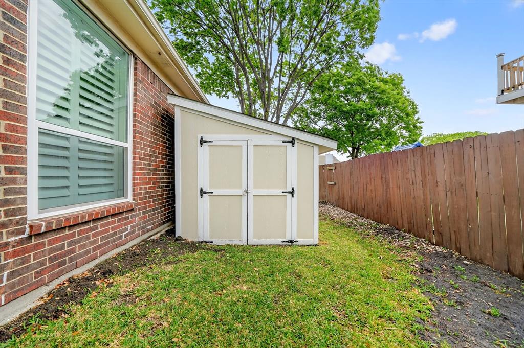 5618 Allen Lane Rowlett, TX 75088 - Photo 33 of 35 a view of a backyard