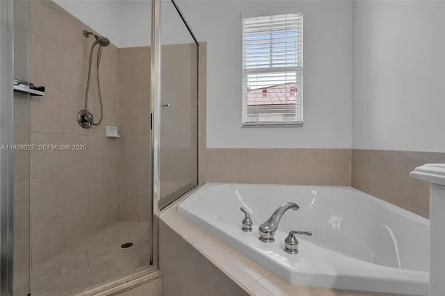 $3,250 | 4088 West Palm Aire Drive, Unit 21, Pompano Beach, FL 33069