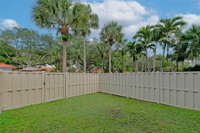 $3,250 | 4088 West Palm Aire Drive, Unit 21, Pompano Beach, FL 33069