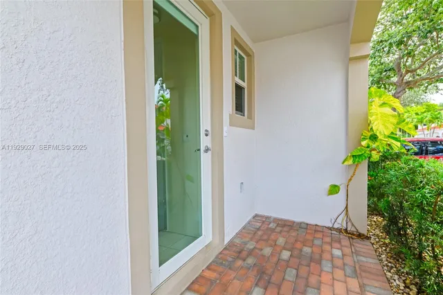 $3,250 | 4088 West Palm Aire Drive, Unit 21, Pompano Beach, FL 33069