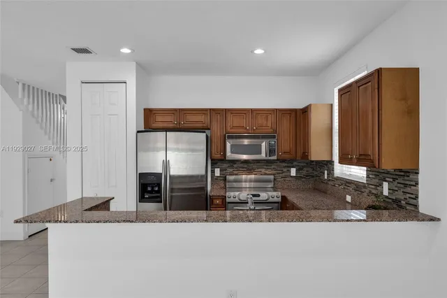 $3,250 | 4088 West Palm Aire Drive, Unit 21, Pompano Beach, FL 33069