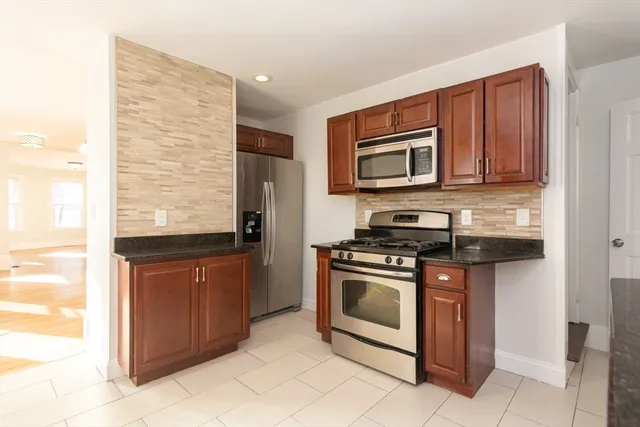 $889,000 | 65-67 Pearl Street, Unit 1, Newton, MA 02458