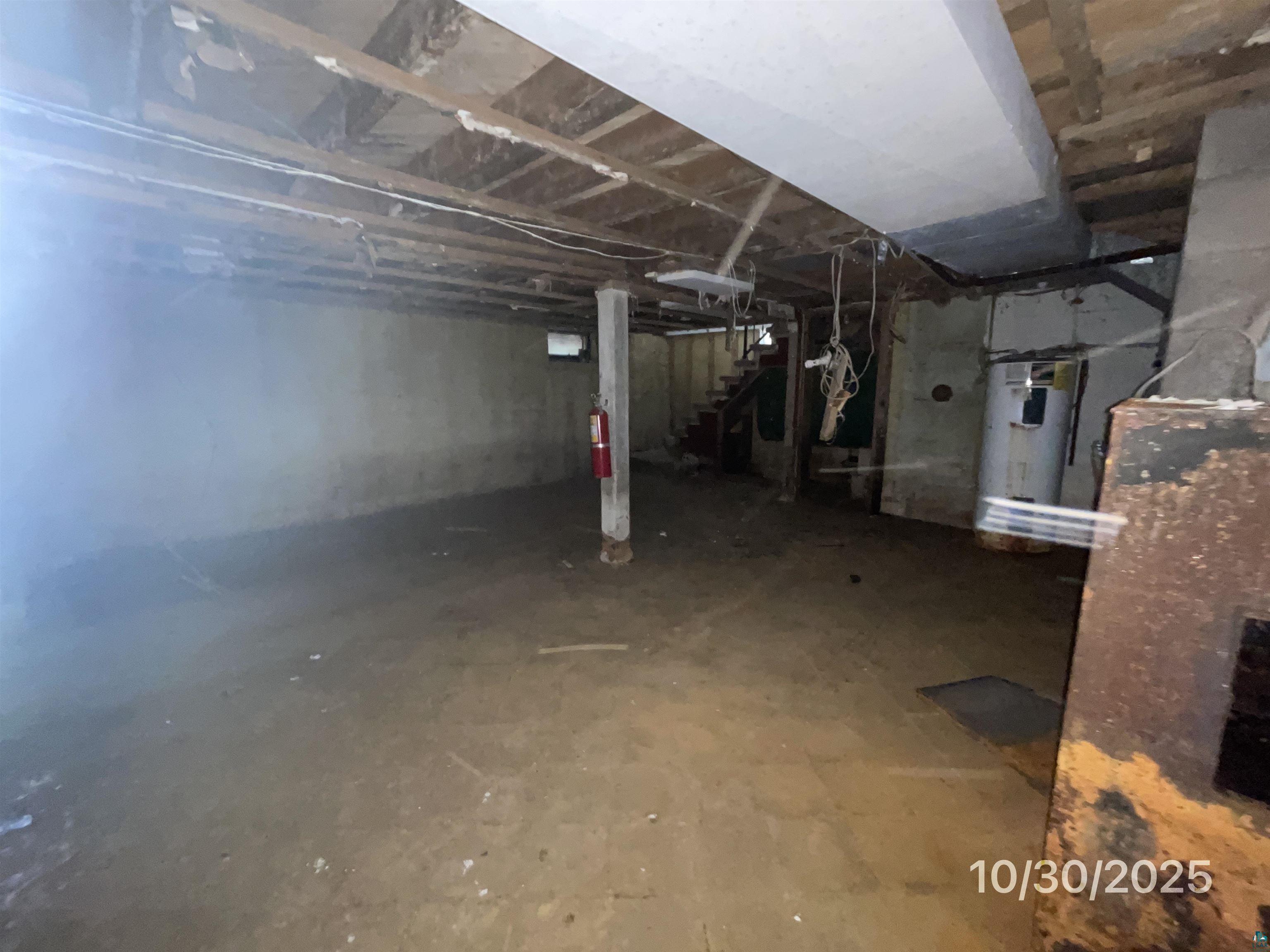 821 West Page Street Duluth, MN 55811 - Photo 27 of 34