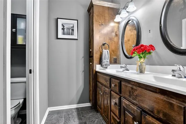 $425,000 | 1402 182nd Street, Smithville, MO 64089