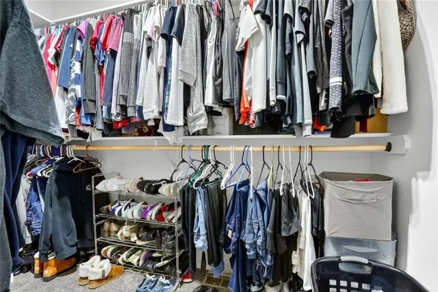 $425,000 | 1402 182nd Street, Smithville, MO 64089