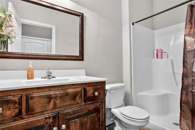 $425,000 | 1402 182nd Street, Smithville, MO 64089