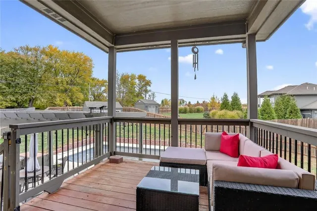 $425,000 | 1402 182nd Street, Smithville, MO 64089