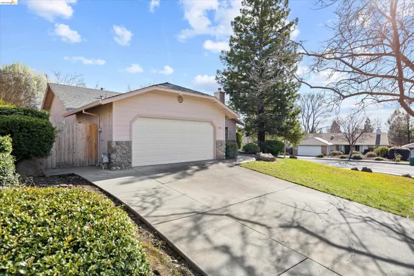 $544,000 | 451 Palisades Drive, Chico, CA 95928