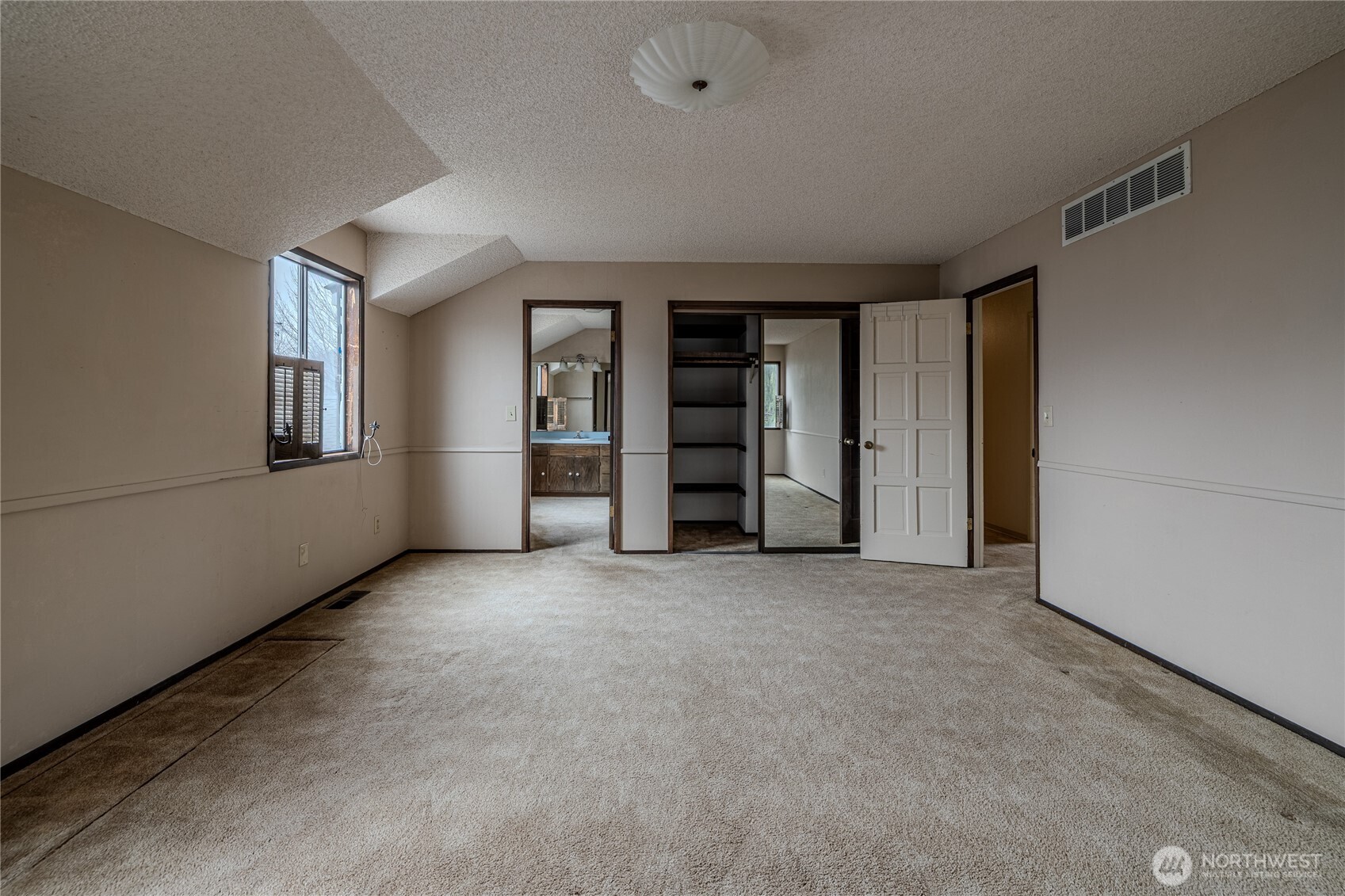 2328 Easy Street Wenatchee, WA 98801 - Photo 18 of 37