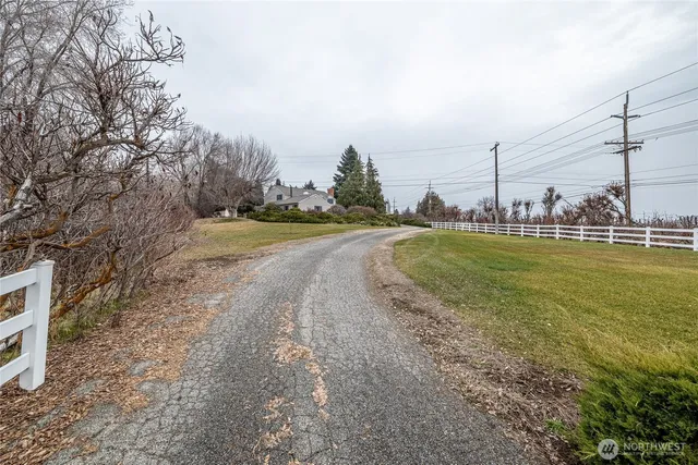 a view of a city street
