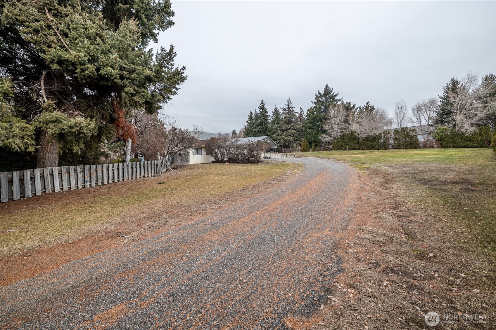2328 Easy Street Wenatchee, WA 98801 - Photo 30 of 37