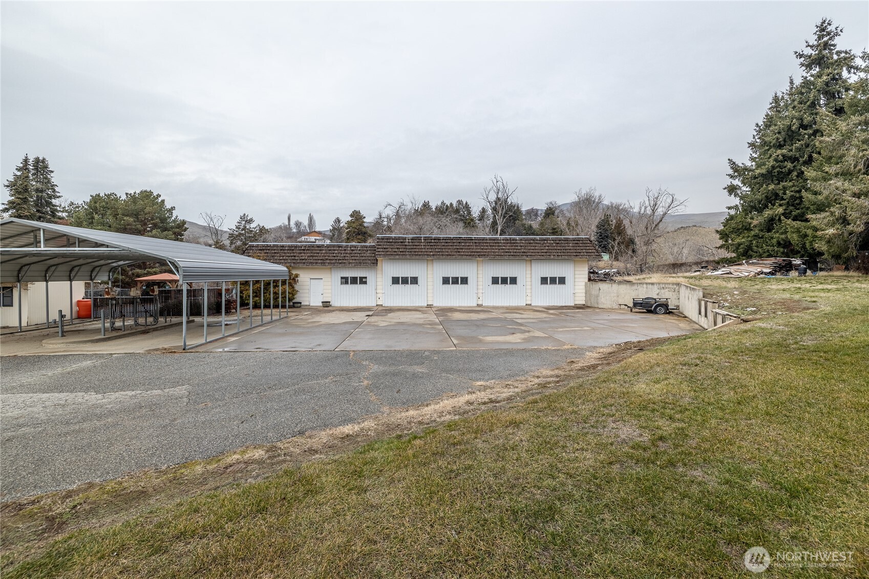 2328 Easy Street Wenatchee, WA 98801 - Photo 32 of 37