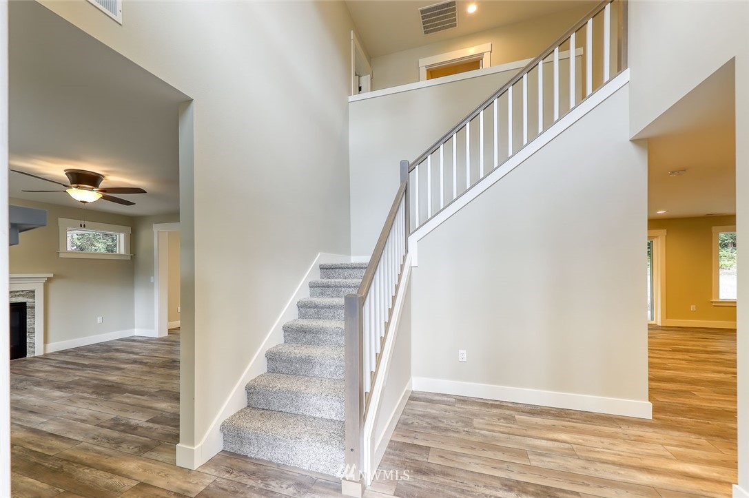20879 President Point Road Northeast Kingston, WA 98346 - Photo 10 of 39 Gallery Image 10