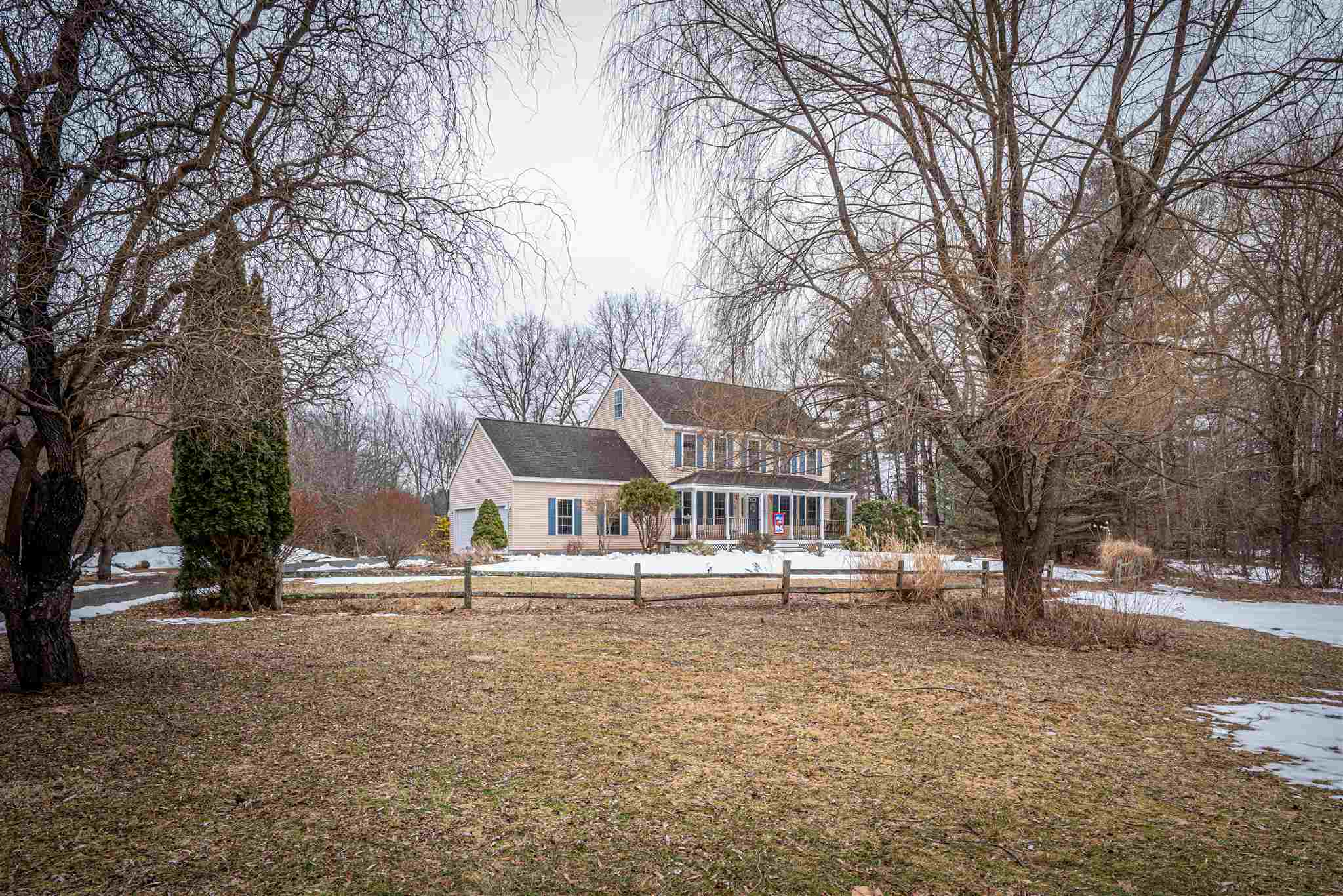 4 Berry Road Nottingham, NH 03290 - Photo 1 of 26