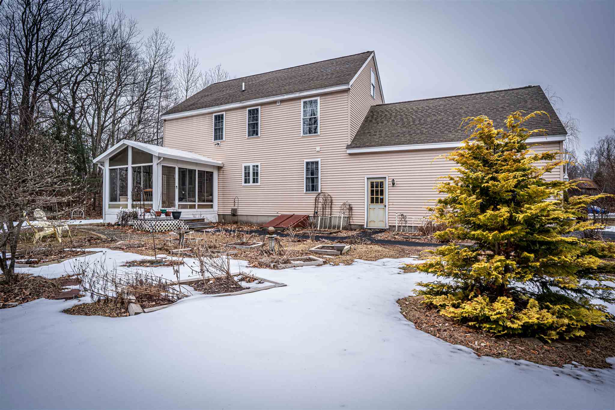 4 Berry Road Nottingham, NH 03290 - Photo 23 of 26