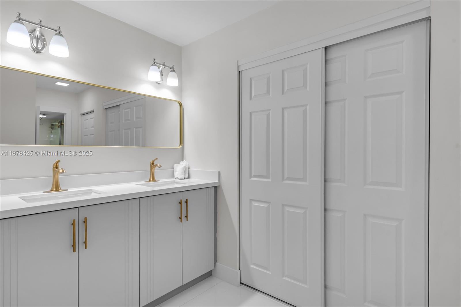17720 North Bay Road, Unit 903 Sunny Isles Beach, FL 33160 - Photo 20 of 63