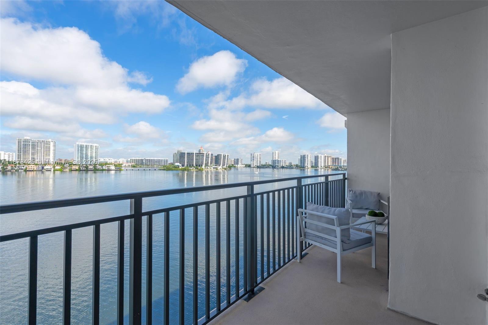 17720 North Bay Road, Unit 903 Sunny Isles Beach, FL 33160 - Photo 27 of 63