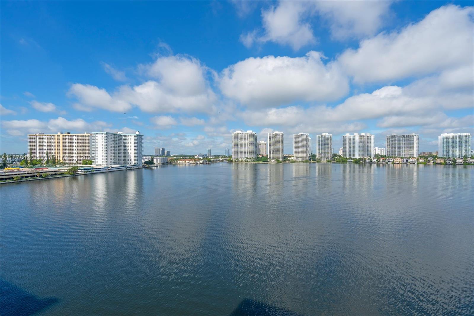 17720 North Bay Road, Unit 903 Sunny Isles Beach, FL 33160 - Photo 28 of 63
