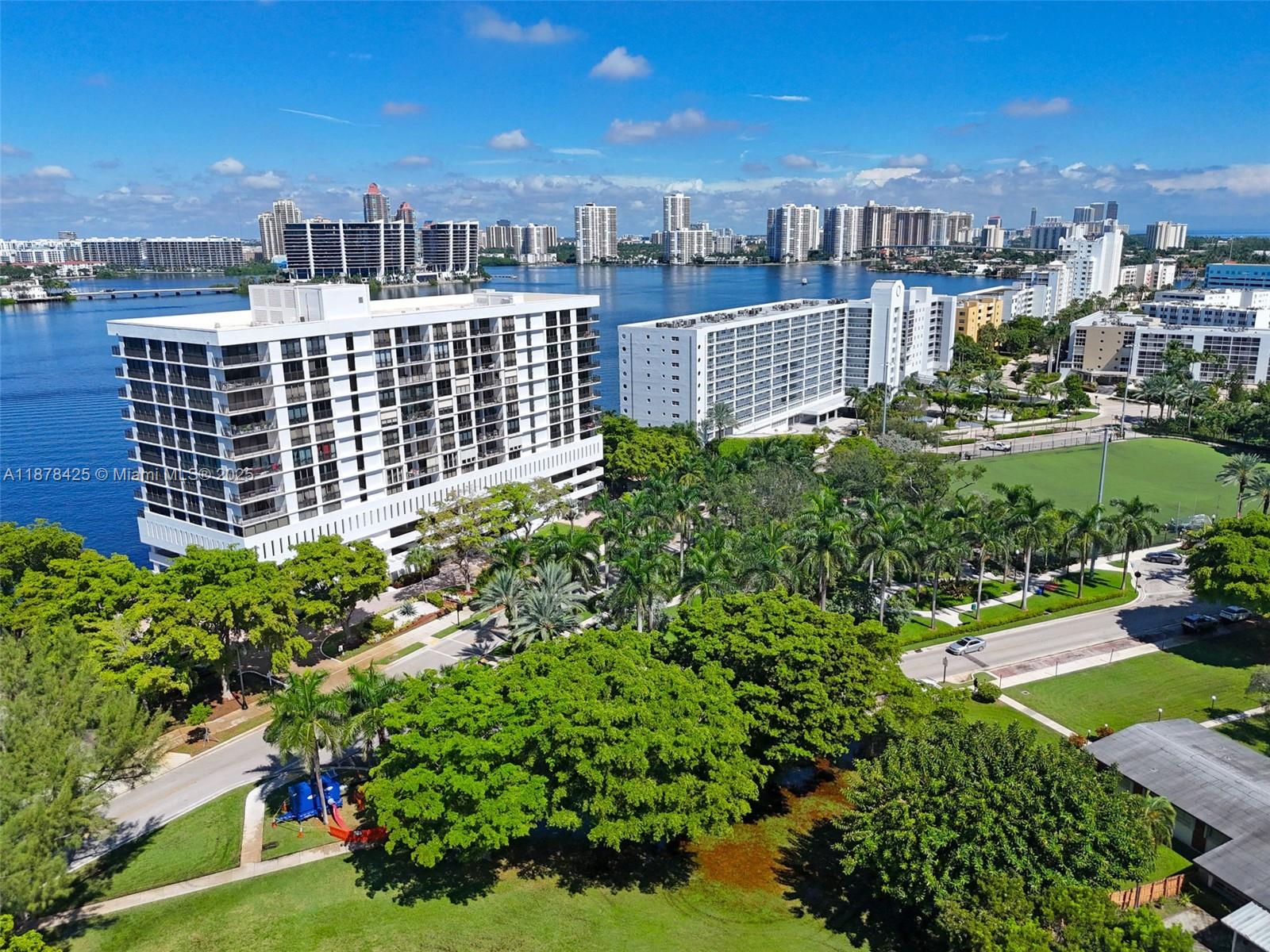17720 North Bay Road, Unit 903 Sunny Isles Beach, FL 33160 - Photo 36 of 63
