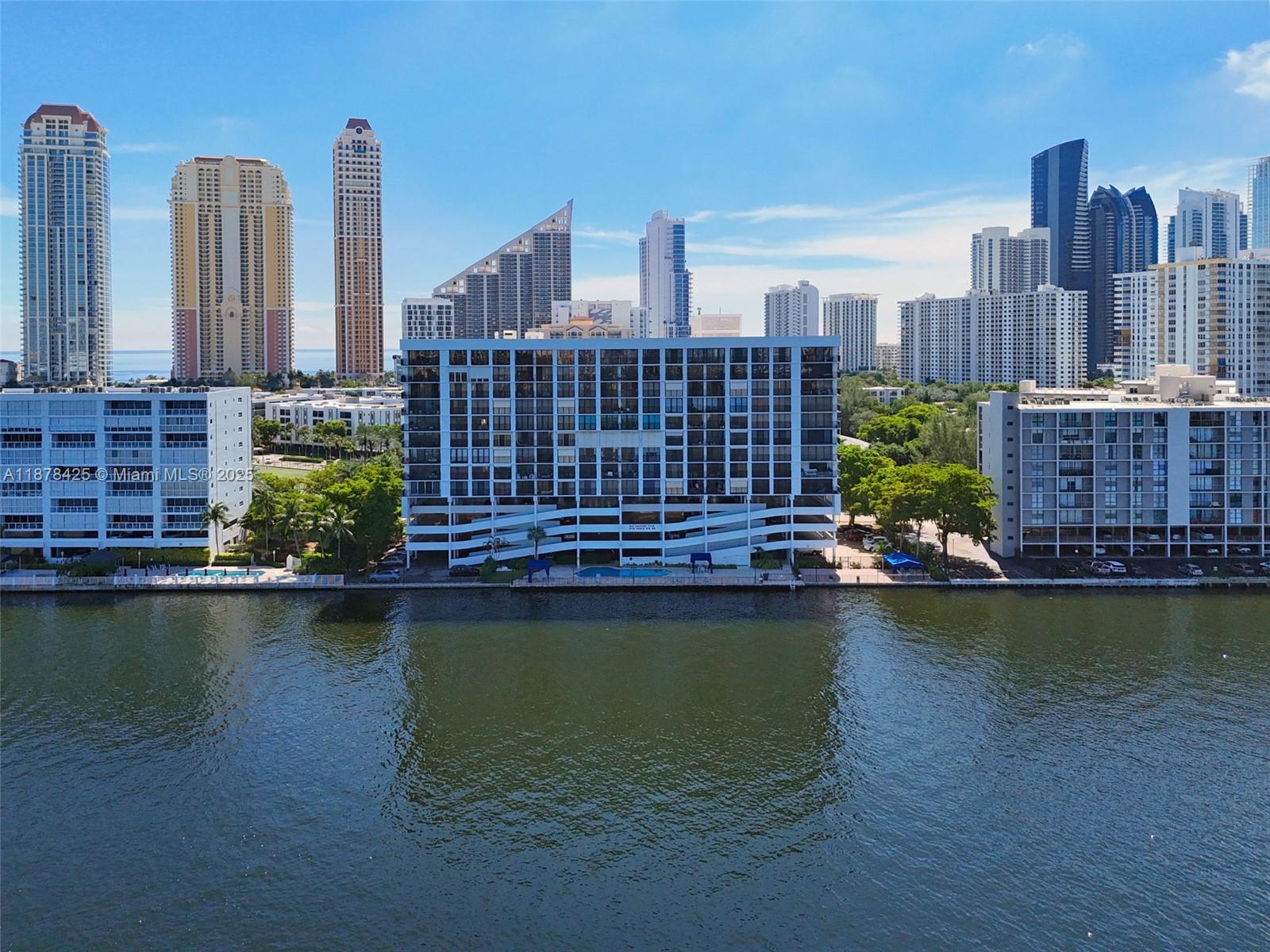 17720 North Bay Road, Unit 903 Sunny Isles Beach, FL 33160 - Photo 40 of 63
