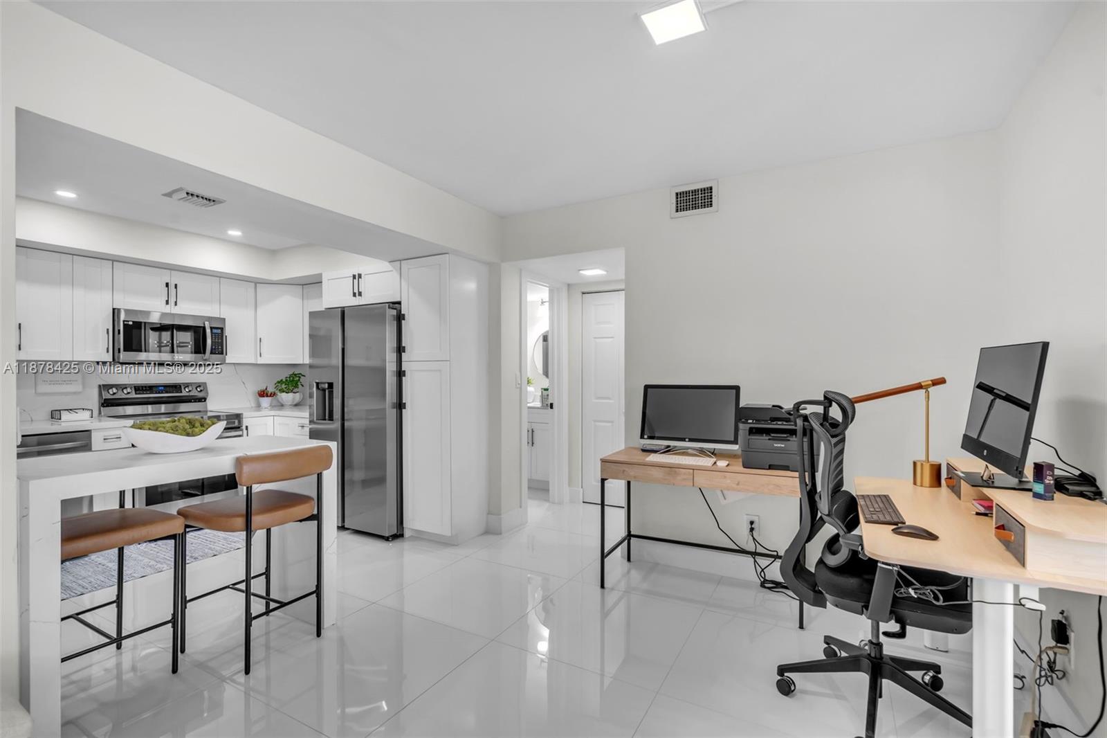 17720 North Bay Road, Unit 903 Sunny Isles Beach, FL 33160 - Photo 8 of 63