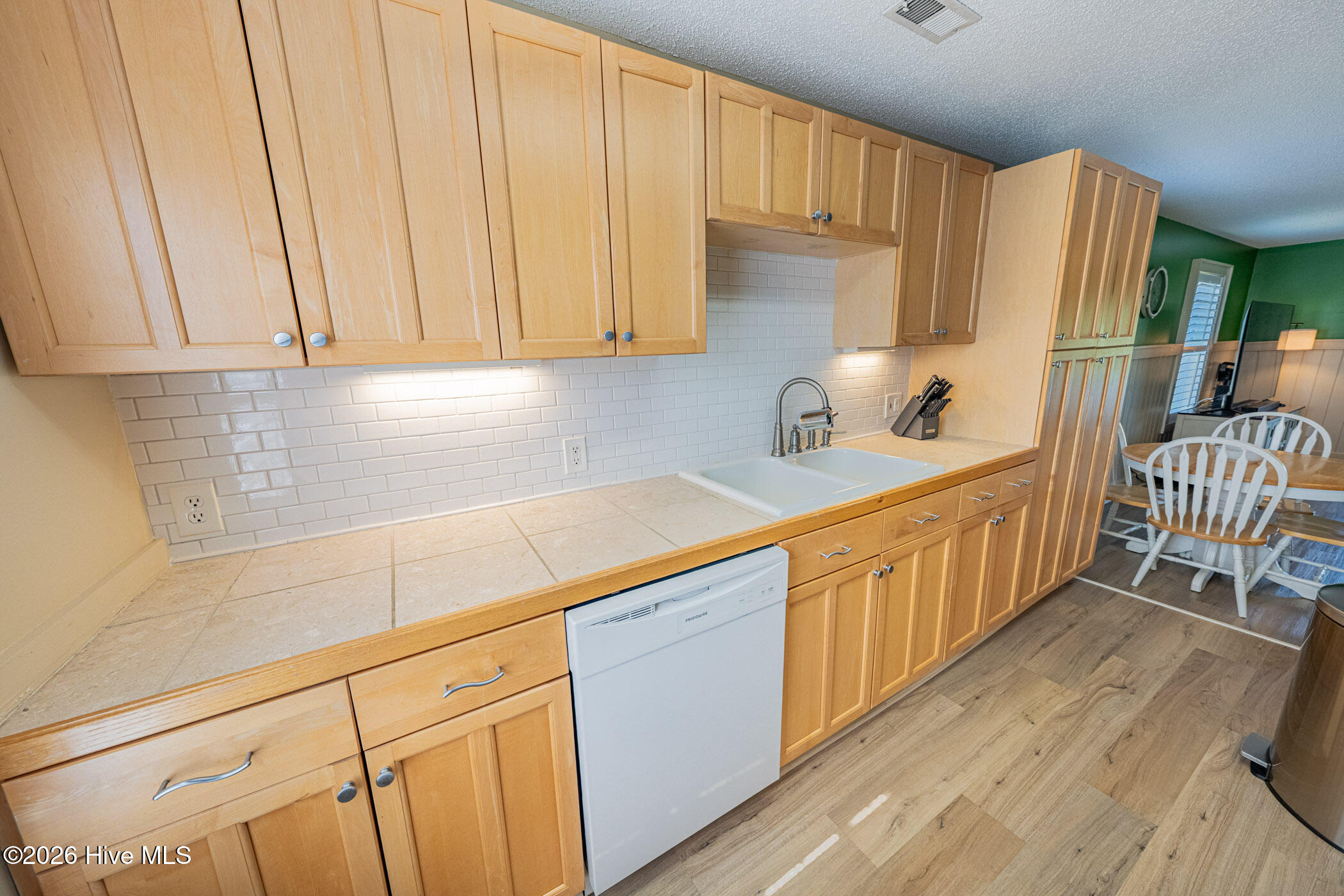 212 West Kitty Hawk Road Kitty Hawk, NC 27949 - Photo 12 of 18 212 W Kitty Hawk Rd Kitty Hawk19