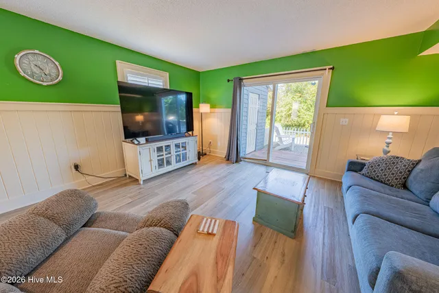 $288,900 | 212 West Kitty Hawk Road, Kitty Hawk, NC 27949