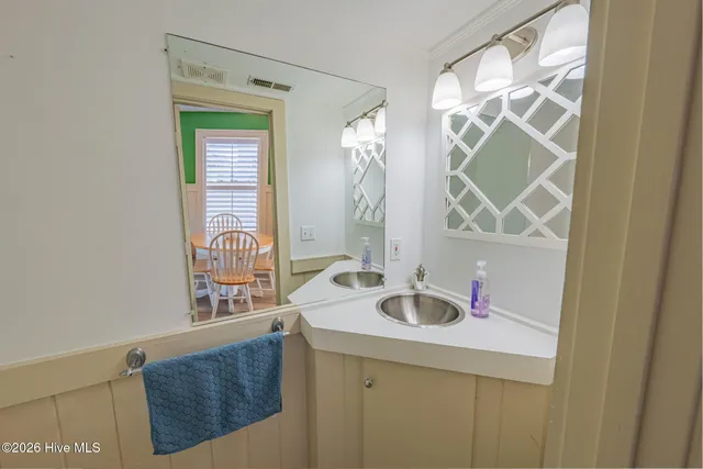 $288,900 | 212 West Kitty Hawk Road, Kitty Hawk, NC 27949