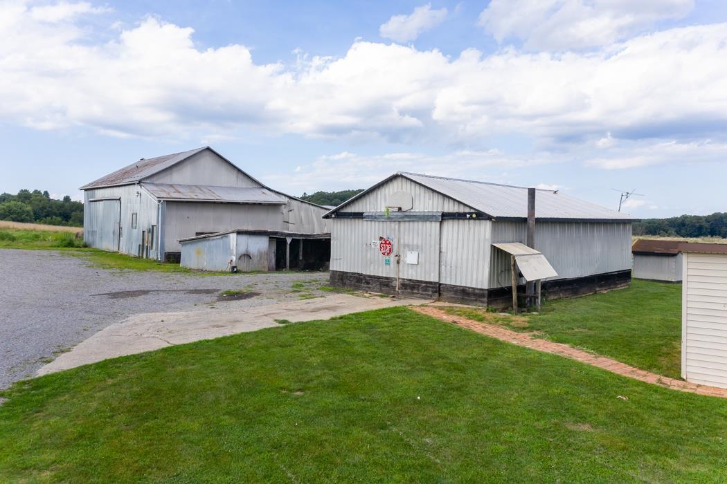 2349 Spring Hill Road Staunton, VA 24401 - Photo 10 of 75 Gallery Image 10