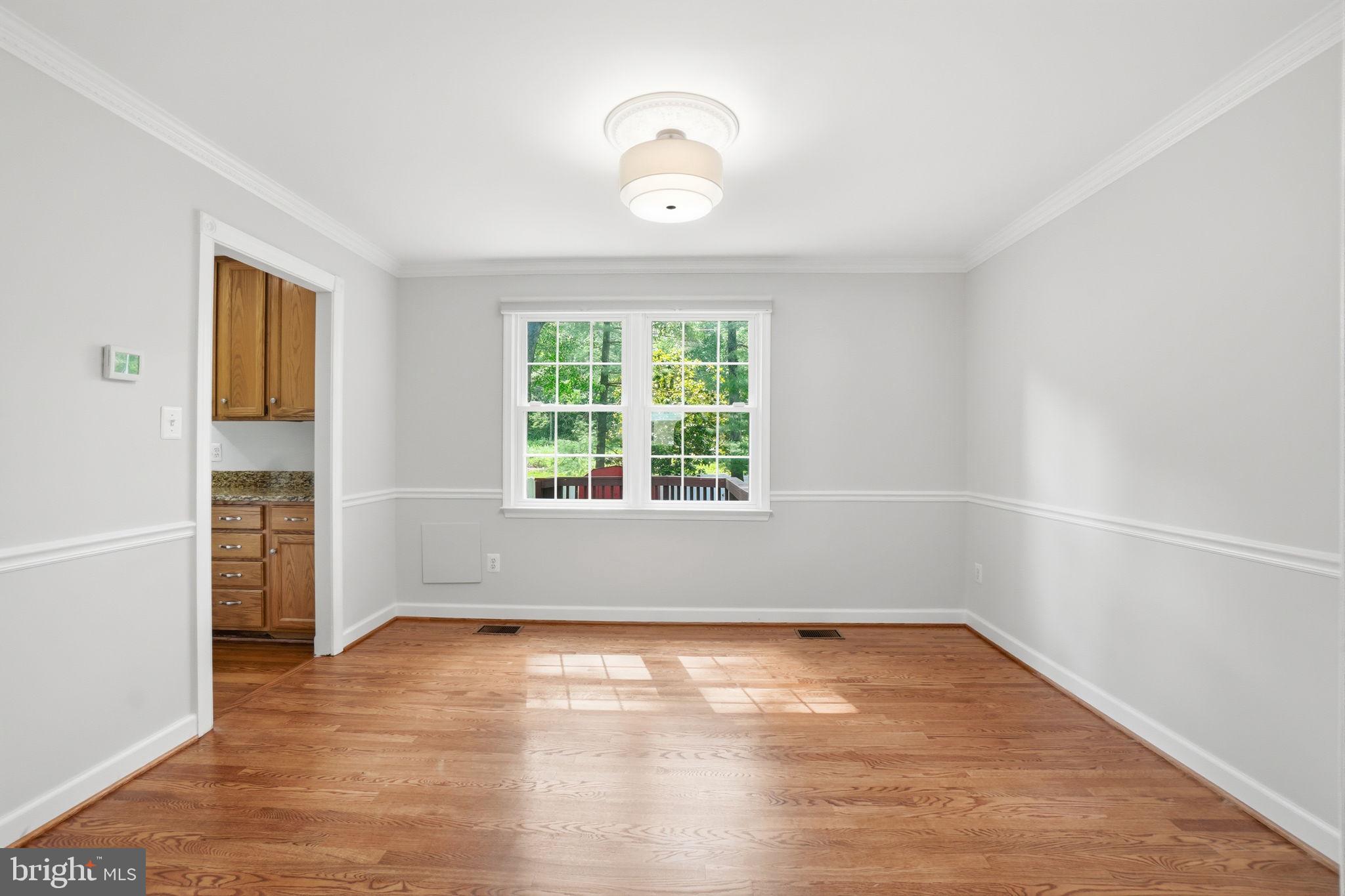 7216 Reservation Drive Springfield, VA 22153 - Photo 8 of 52