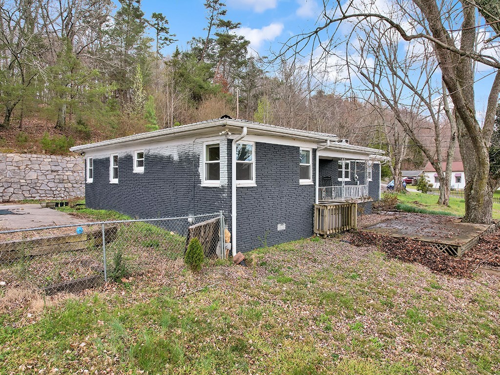 3980 Blue Springs Road Southeast Cleveland, TN 37311 - Photo 4 of 32 Gallery Image 4