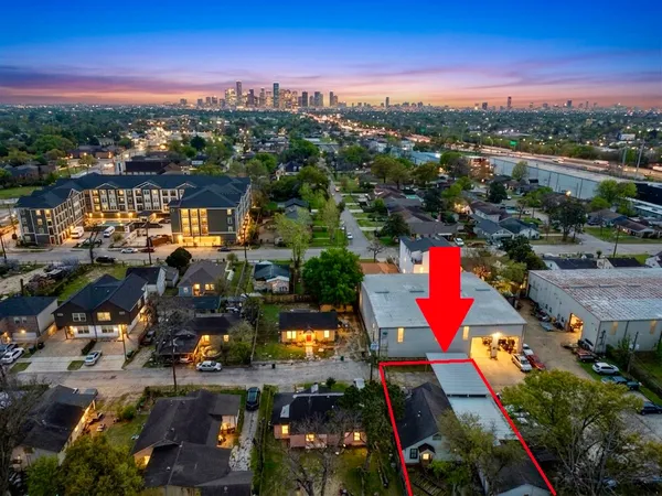 $300,000 | 212 Danna Lane, Houston, TX 77009