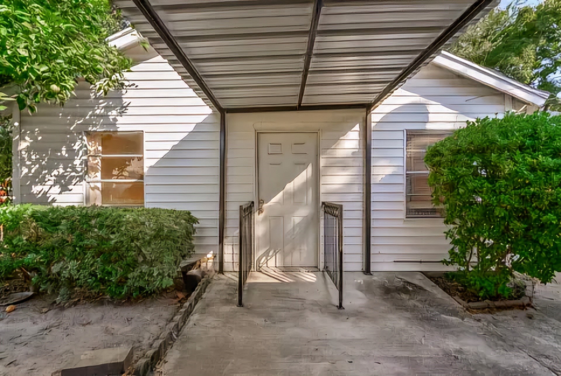 212 Danna Lane Houston, TX 77009 - Photo 23 of 32