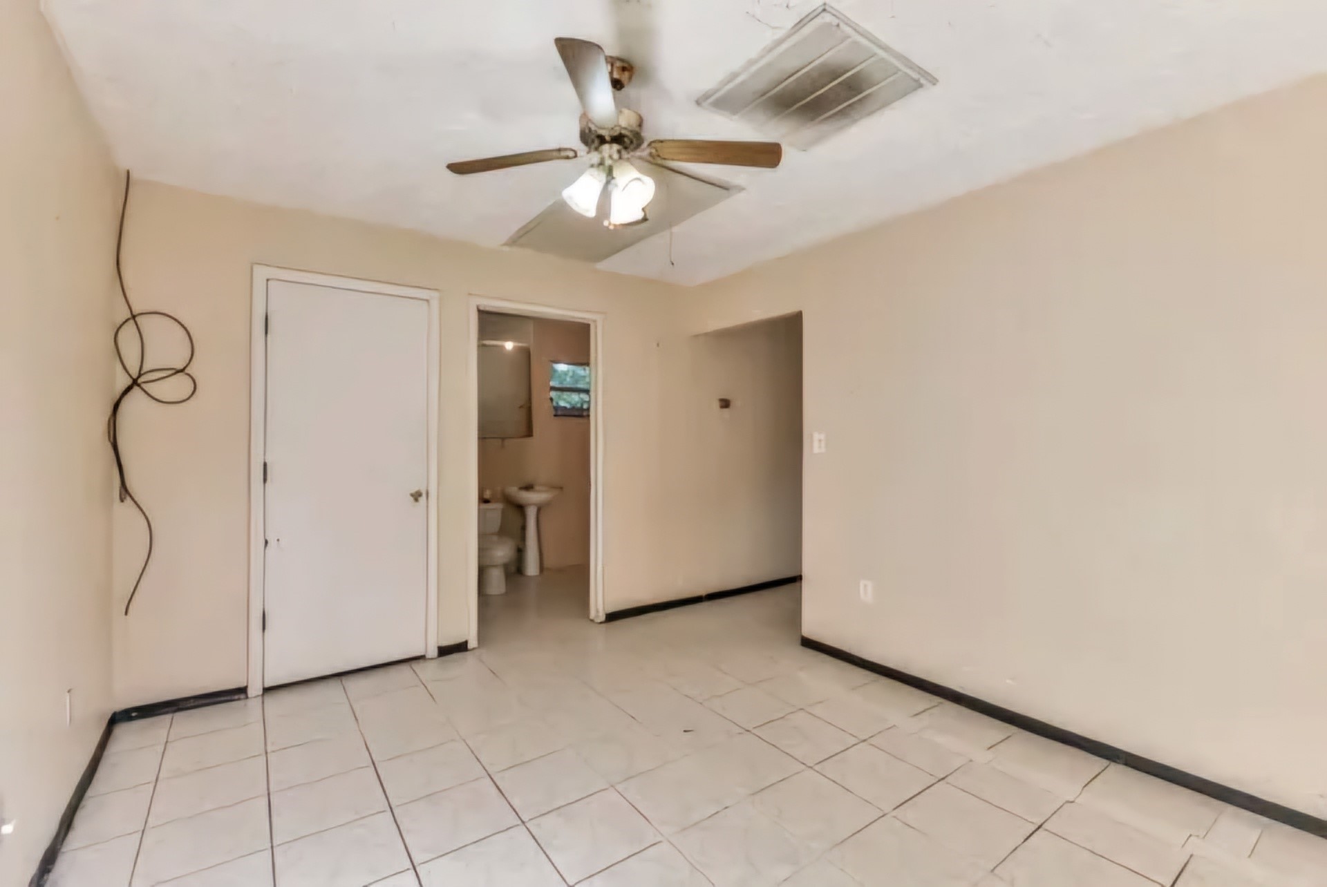 212 Danna Lane Houston, TX 77009 - Photo 29 of 32