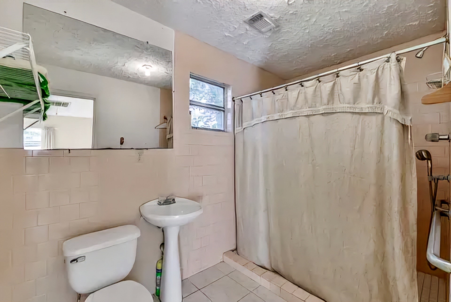 212 Danna Lane Houston, TX 77009 - Photo 30 of 32