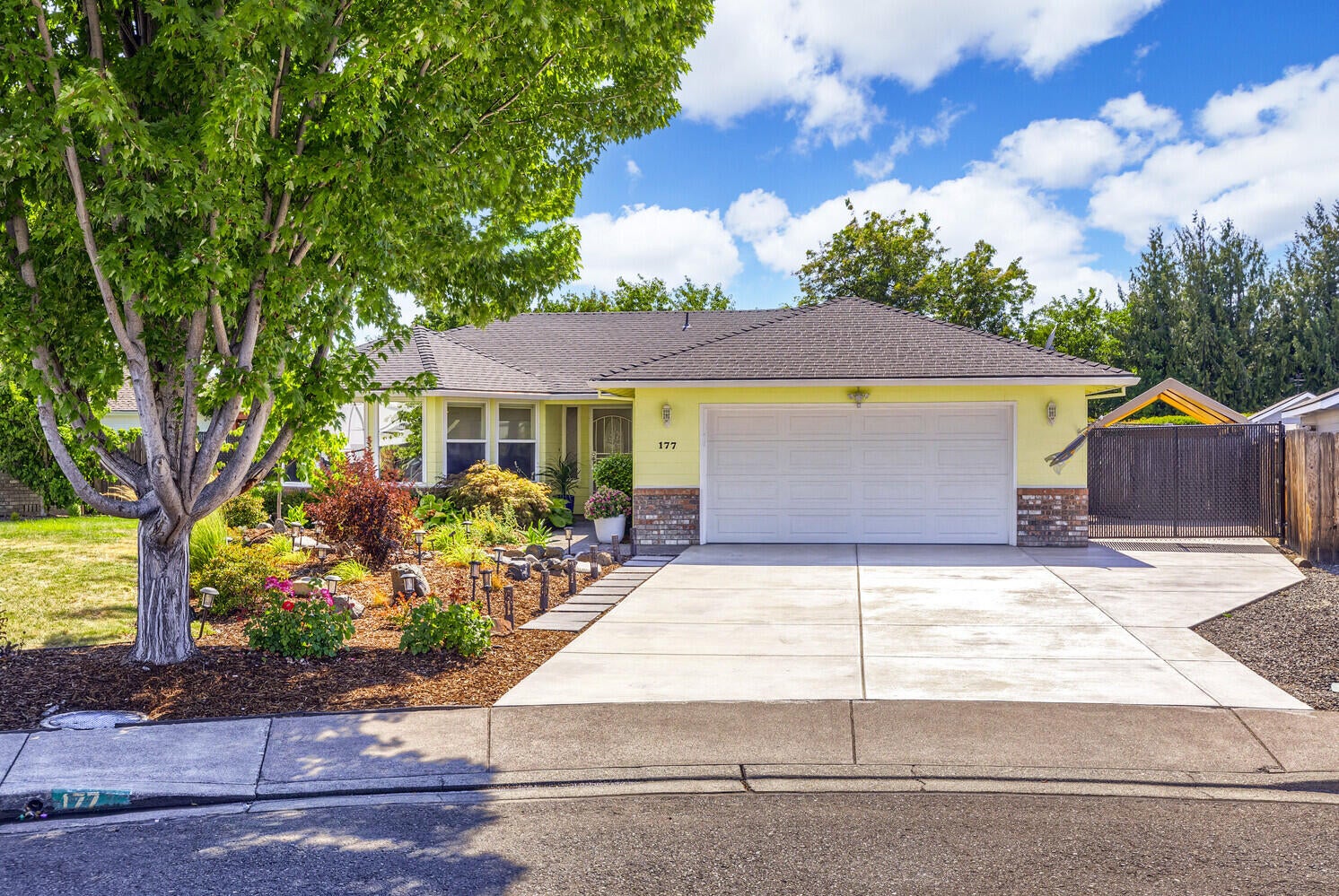 177 Justin Court Central Point, OR 97502 - Photo 1 of 44 04_JC_4_mls