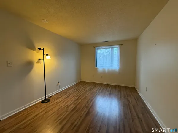 $2,500 | 32 Upper Pattagansett Road, Unit 25, East Lyme, CT 06333