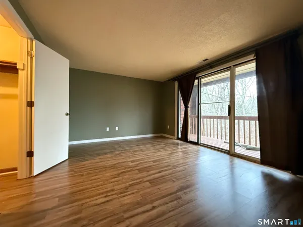 $2,500 | 32 Upper Pattagansett Road, Unit 25, East Lyme, CT 06333