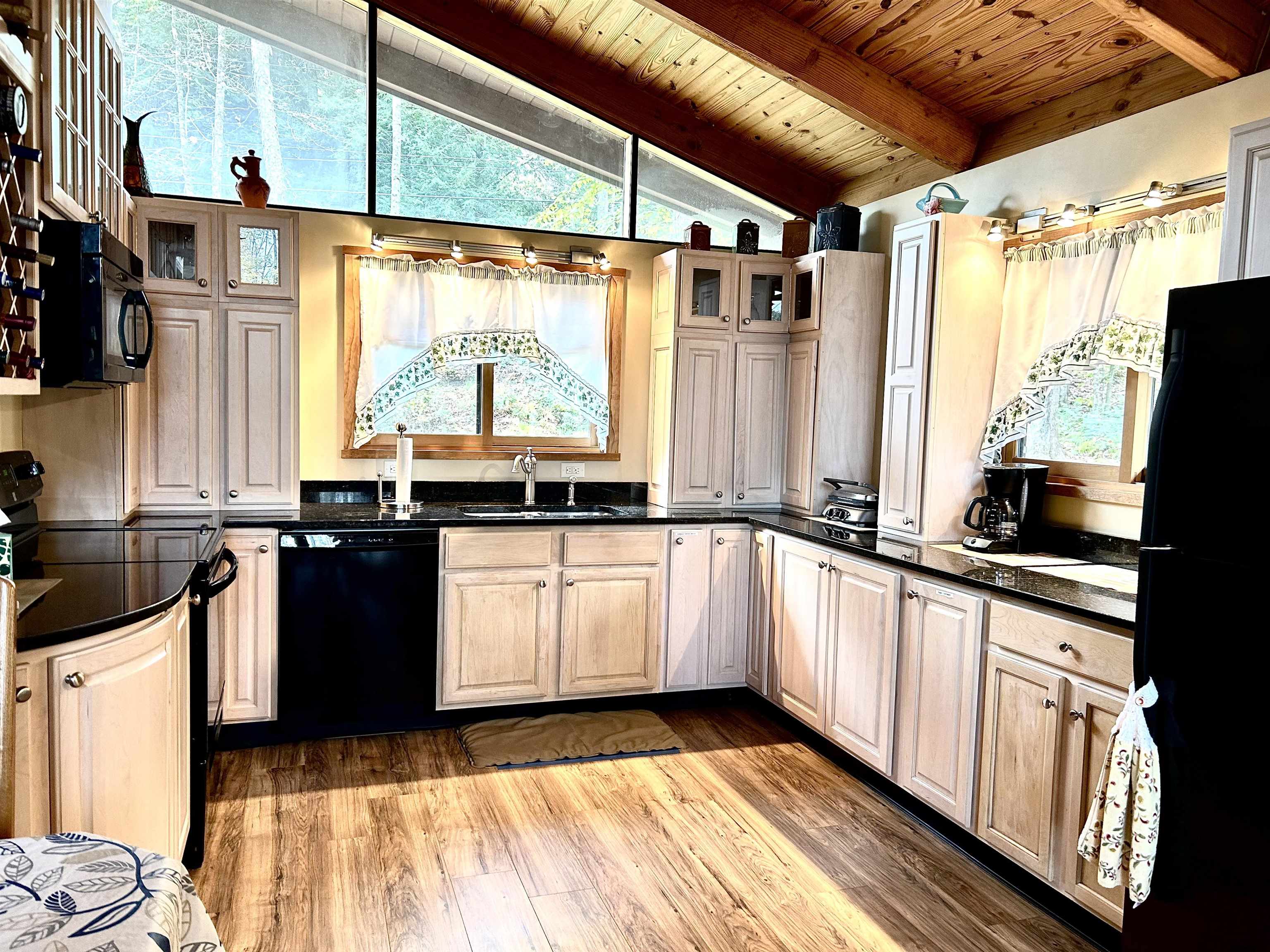 44 Troon Drive Grantham, NH 03753 - Photo 5 of 19