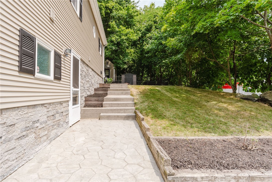 167 Mendon Road Cumberland, RI 02864 - Photo 3 of 45 Gallery Image 3