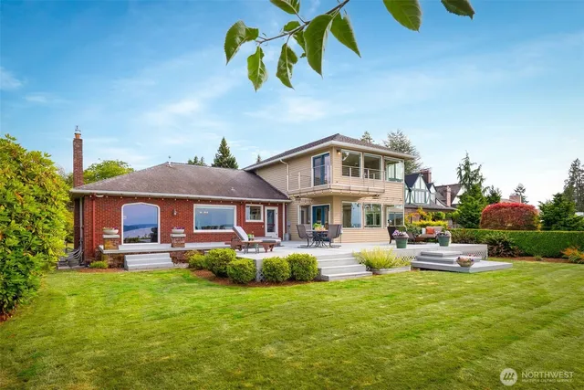 $1,895,000 | 3621 Shore Avenue, Everett, WA 98203