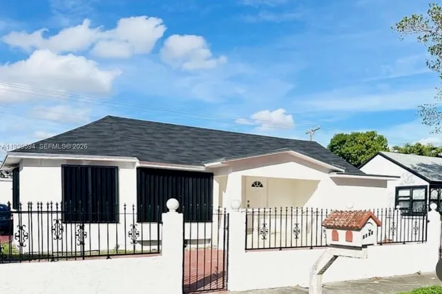 $1,250,000 | 6537 Southwest 39th Terrace, Miami, FL 33155