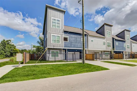 $385,000 | 6204 Maybell Street, Houston, TX 77091