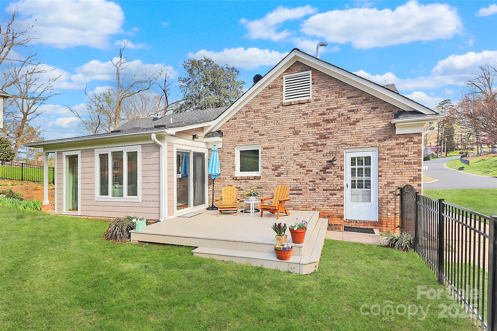 3828 Chandworth Road Charlotte, NC 28210 - Photo 33 of 37