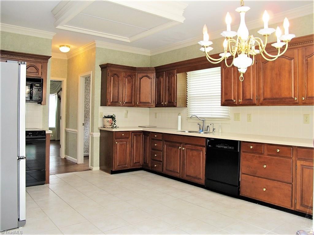 6013 Rittenhouse Road Winston-Salem, NC 27104 - Photo 5 of 25 Gallery Image 5