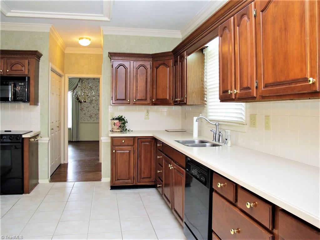 6013 Rittenhouse Road Winston-Salem, NC 27104 - Photo 9 of 25 Gallery Image 9