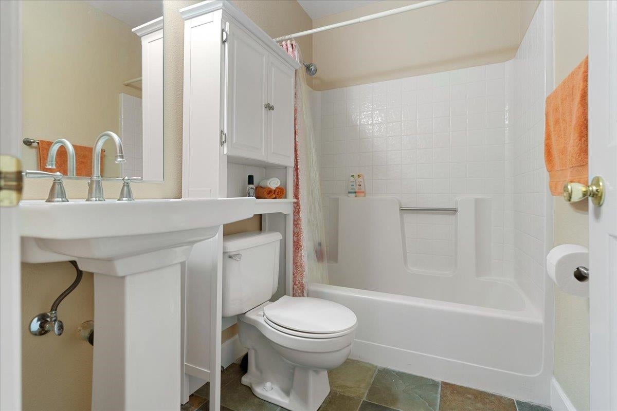 1412 Kingston Road Mount Shasta, CA 96067 - Photo 14 of 22 Gallery Image 14