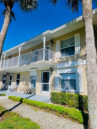 $2,200 | 1335 Mainsail Drive, Unit 1315, Naples, FL 34114